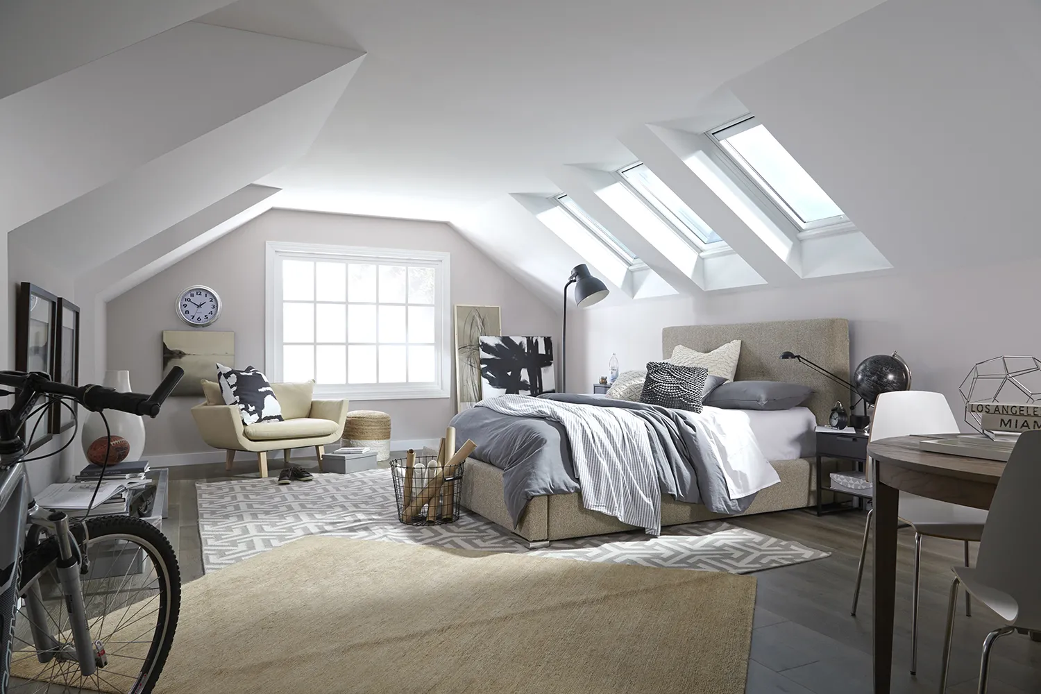 How Skylights Help Reduce the Carbon Footprint of Homes